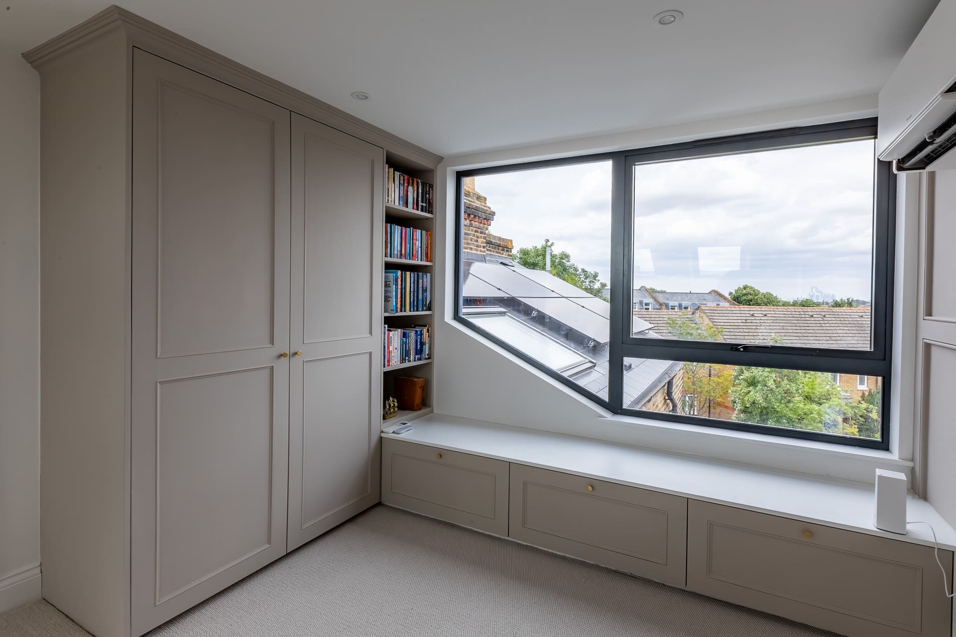 London & Kent Business & Brand Photography - bookcase